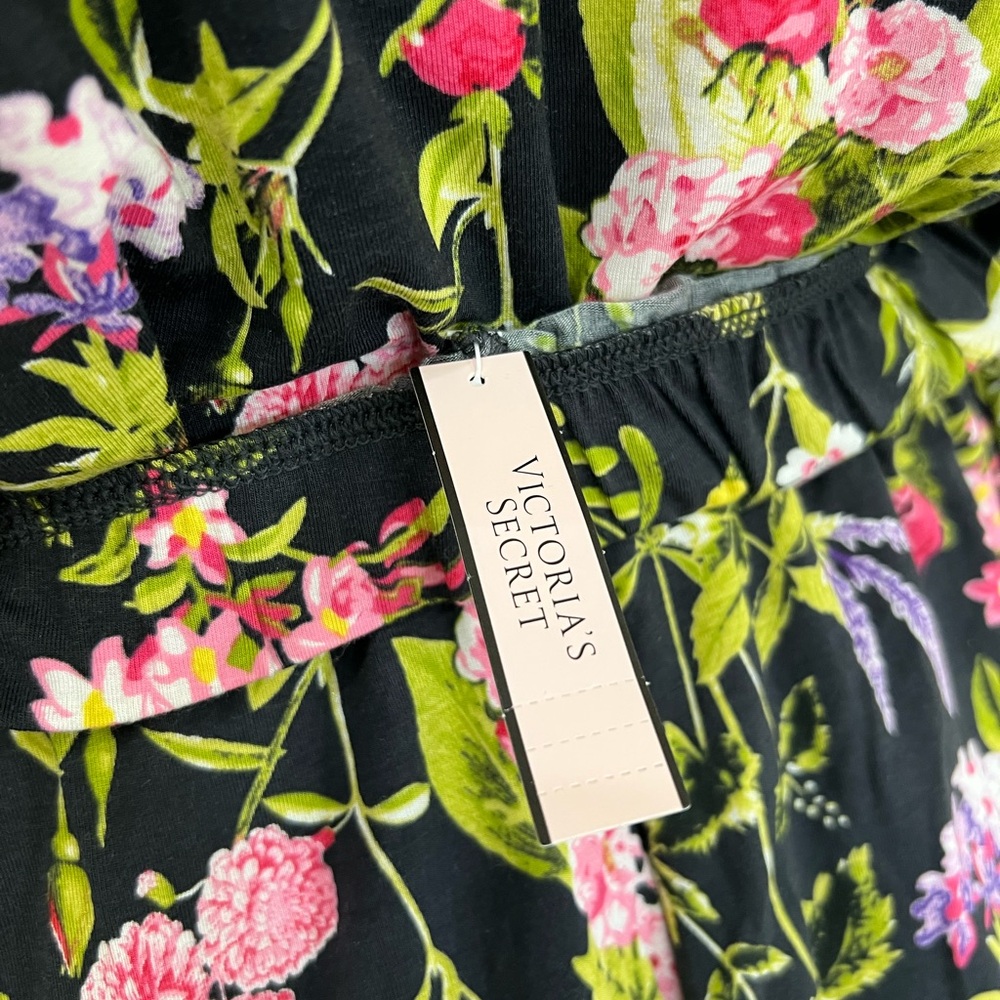 Victoria's Secret Black Floral Pajama Set - Picture 8 of 15